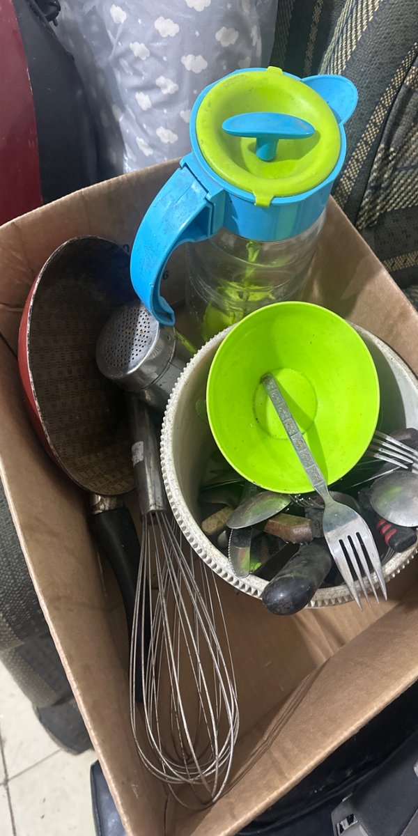 Jarra y Utensilios de Cocina Varios