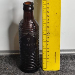 Botella Antigua de Vidrio Ámbar "Crush" - imagen 1
