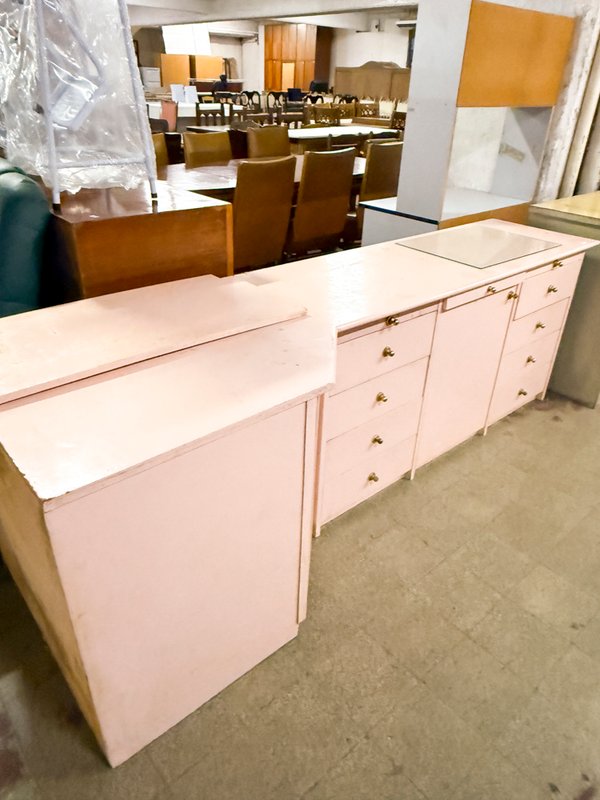 Mueble de Cocina Rosa con Cajones y Mesada