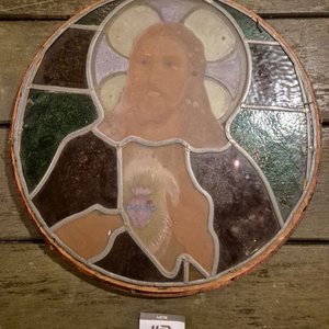 Vitral Circular Sagrado Corazón de Jesús con Marco de Madera Noble - imagen 3