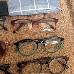 Seis Armazones de Lentes Ópticos y de Sol - imagen 4