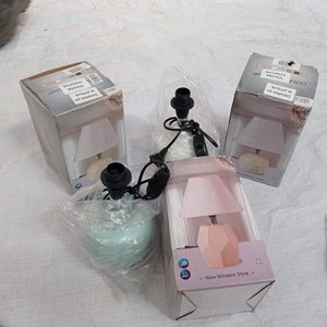 Seis piezas: 4 lamparas portátiles, tira led y zapatera desarmable. - imagen 4