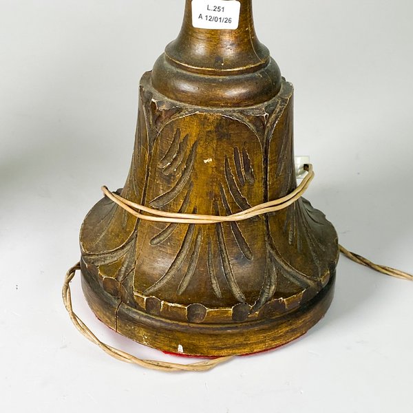 Lámparas de madera con diseños ornamentales - imagen 2