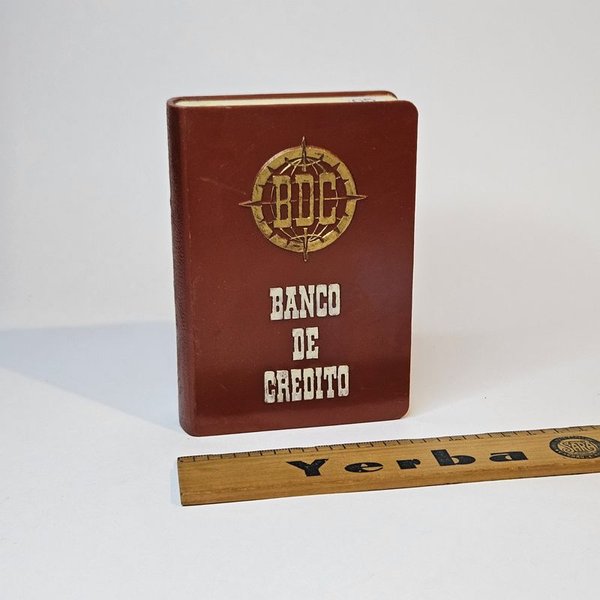 Libro de Banco de Credito: Un libro de formato 'libro' del banco de credito - imagen 1