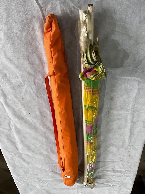 Sombrilla de Playa Naranja con Funda Rayada
