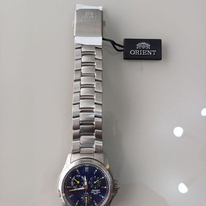 Reloj Orient Chronograph Acero Esfera Azul Modelo LUT04001D0 - imagen 2