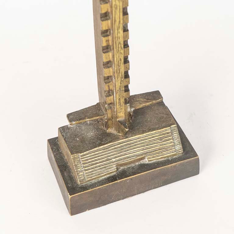 Escultura de bronce Torre de los homenajes de Roque G. Máspoli - imagen 2