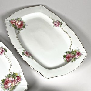 Conjunto de Porcelana Bavaria: Guisera y Dos Bandejas con Decoración de Rosas - imagen 4