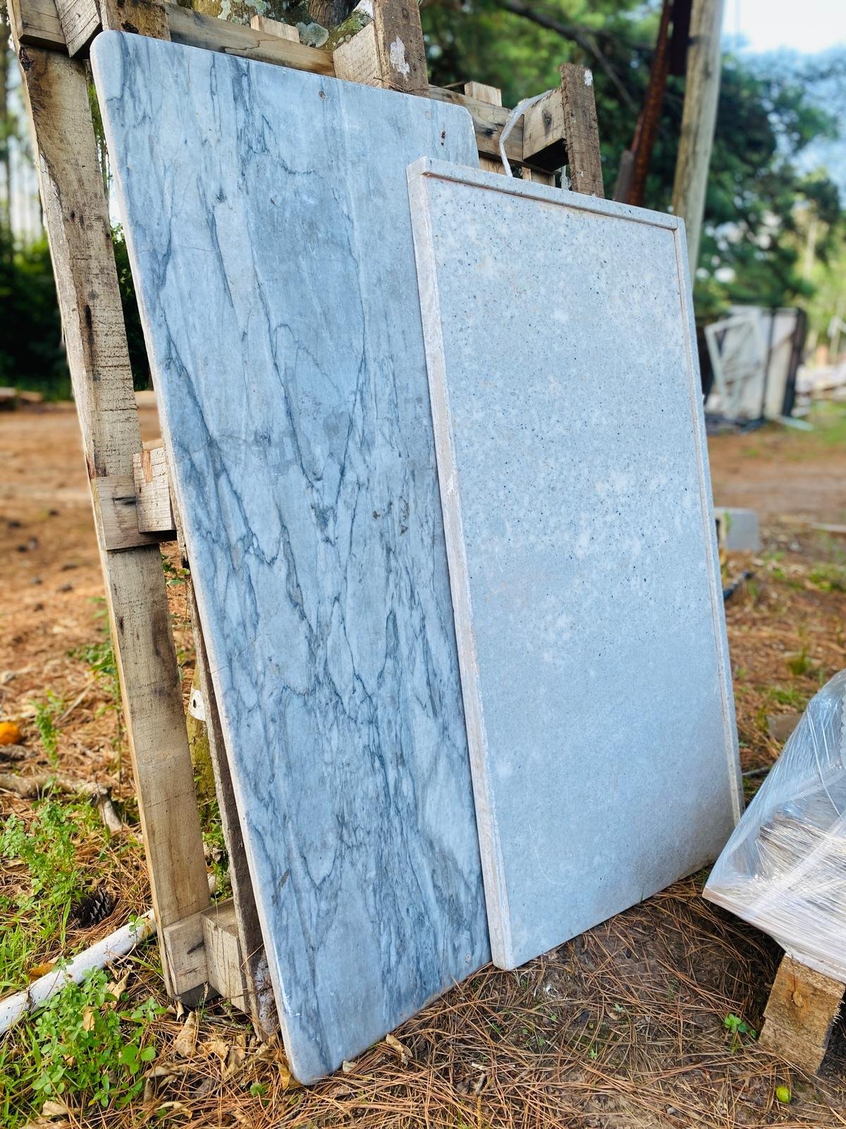 Item lote-x2-tramos-de-marmol-118x056m-110x057m - Image 0