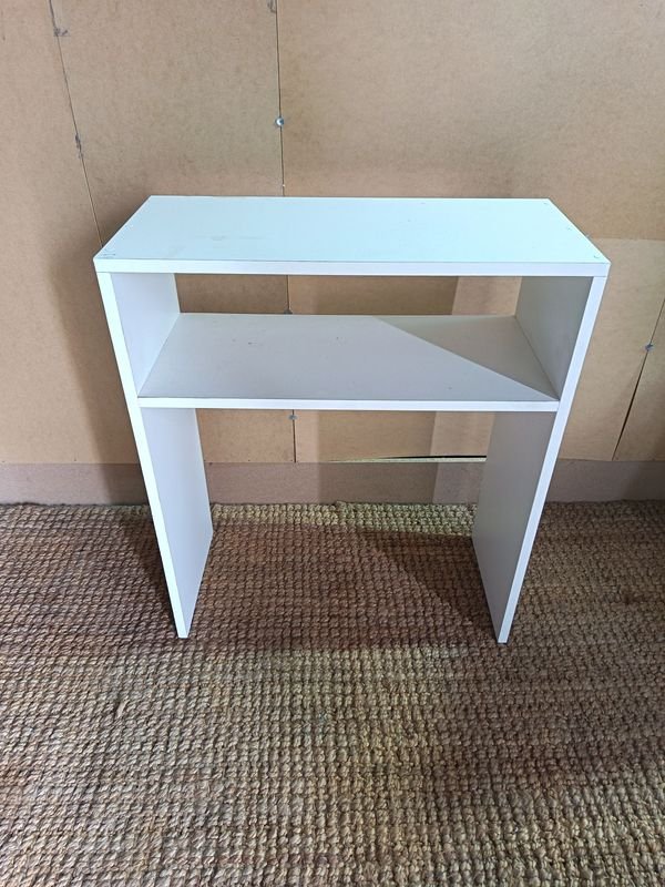 Estante Auxiliar o Mesa de Arrimo Blanca en MDF