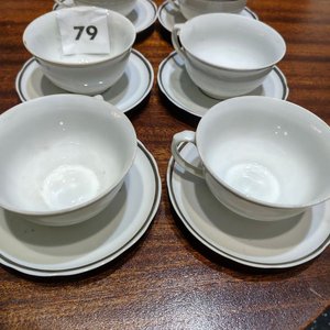 Juego de 6 Tazas de Té con Platillos de Porcelana Blanca con Guarda Plateada - imagen 4