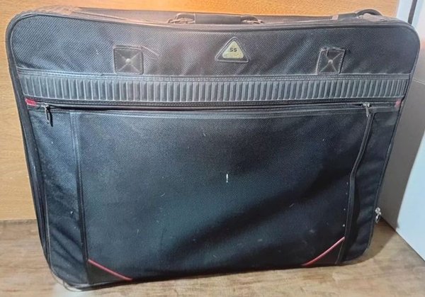 Valija de Viaje con Cierre Rojo y Manija Negra - imagen 1