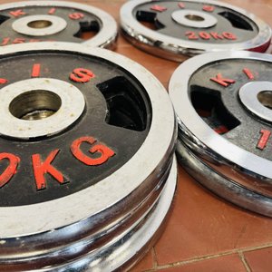 Discos Olímpicos de Pesas Kis y Expert: 5x10kg, 1x15kg, 1x20kg, 1x25kg - imagen 2