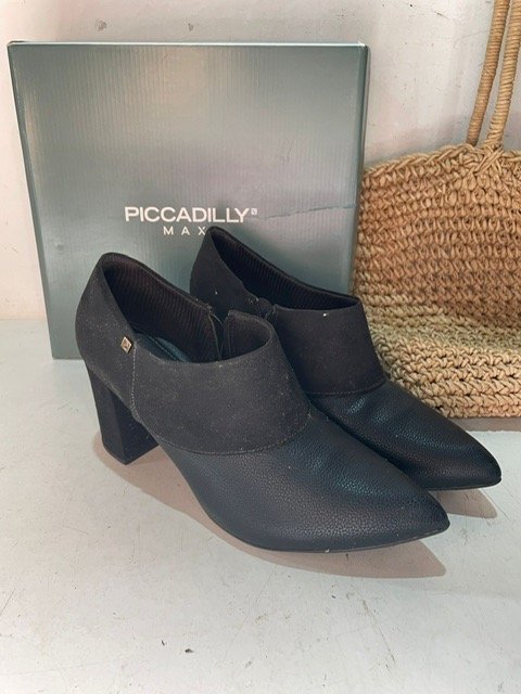 Zapatos y bolso de cuero y paja - imagen 3