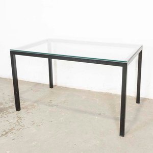 Lote siguiente: Mesa de Comedor Moderna con Base de Hierro Negro y Tapa de Vidrio