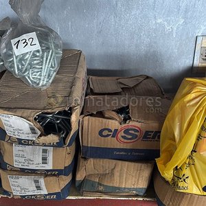 Lote siguiente: Cajas de Cadena y Ganchos para Ferretería