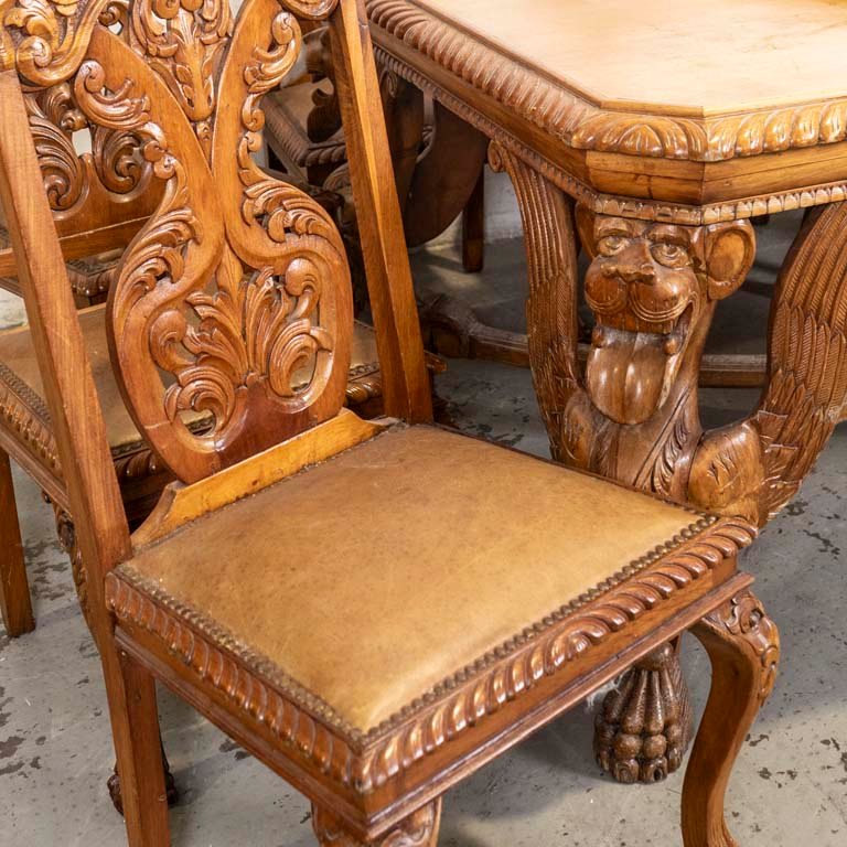 Mesa de comedor renacentista con sillas tapizadas en cuero - imagen 3