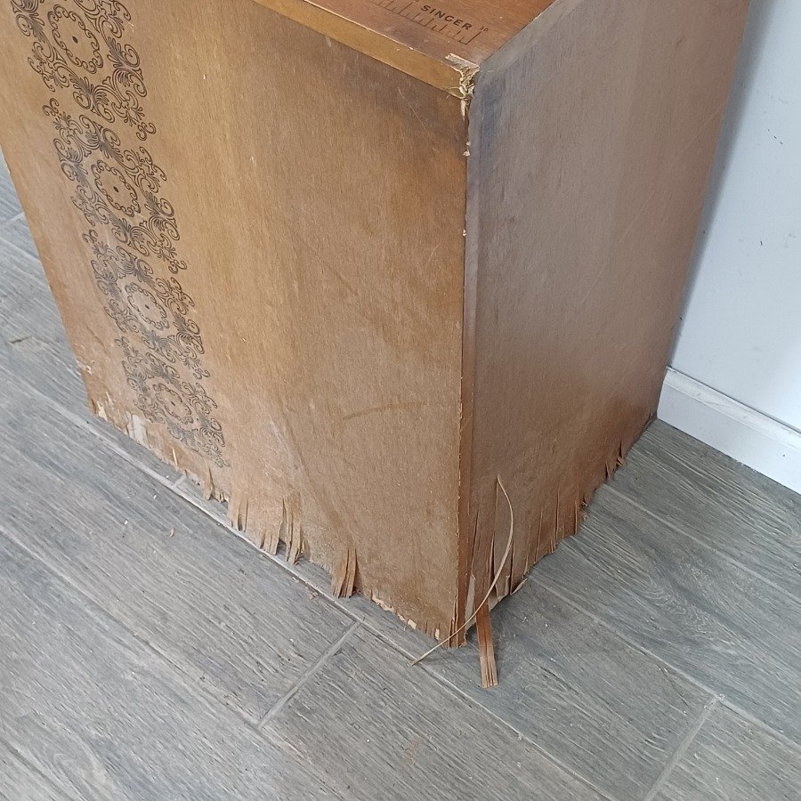 Maquina de coser con mueble vintage - imagen 5