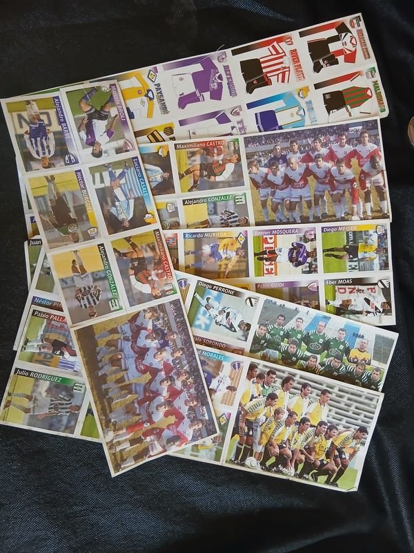 Lote de Figuritas de Fútbol Uruguayo (Años 2000) - Tenfield