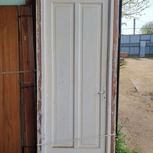 Lote anterior: 3 Puertas de Cedro Replanadas con Marcos de Pintotea
