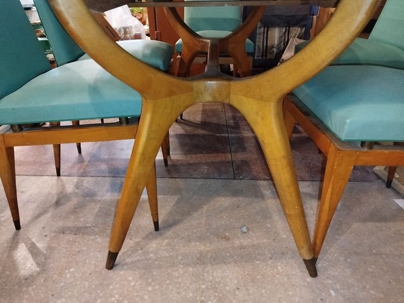 Mesa de comedor con sillas de madera - imagen 2