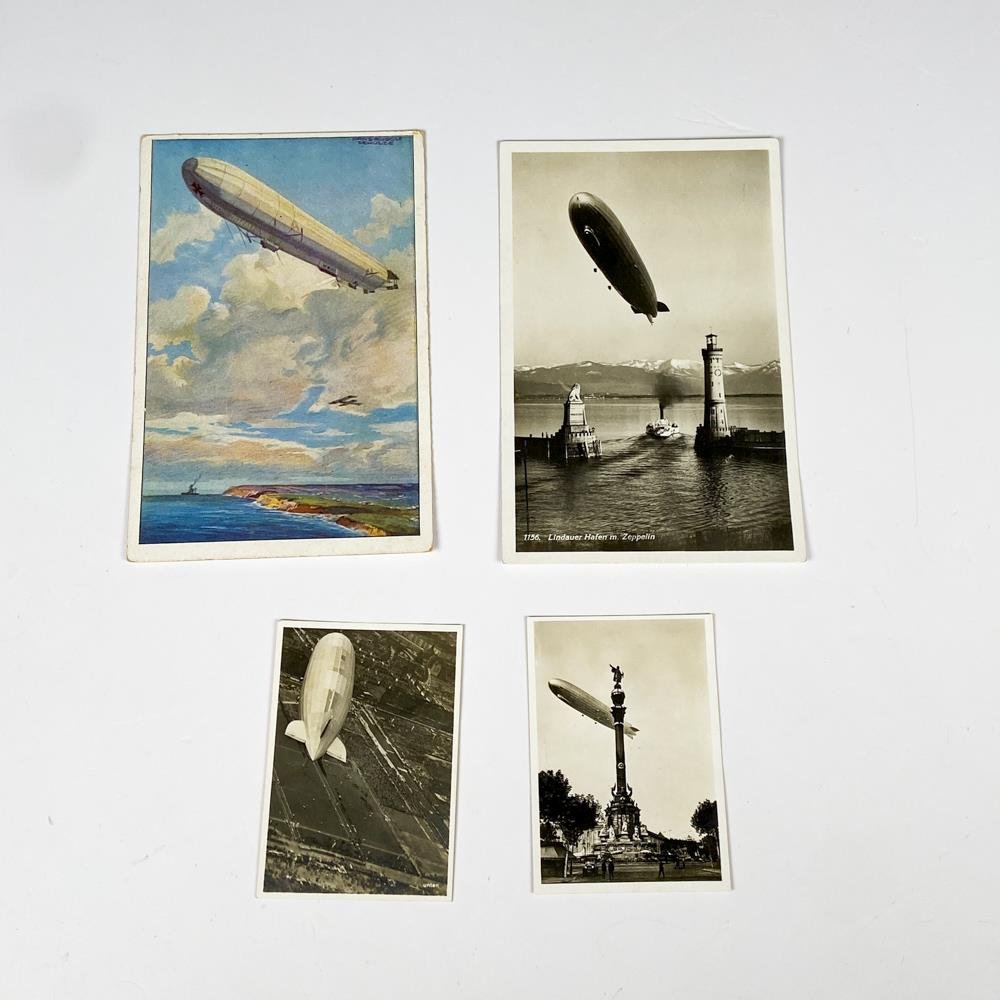 Una posfarte y figuritas sobre zeppelin