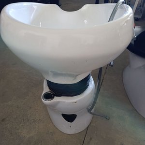 Sillón de Peluquería Integral con Lavatorio en Loza Blanca - imagen 5