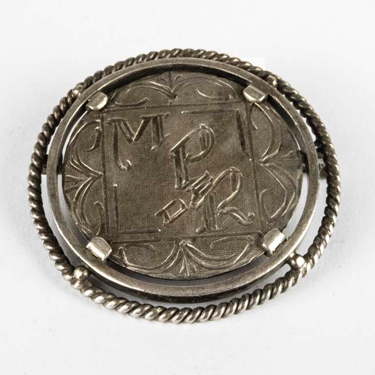 Lote anterior: Dije grabado en plata - Accesorio de moda