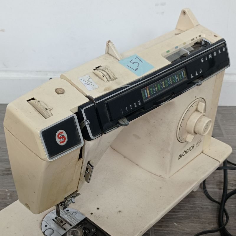 Maquina de coser eléctrica Singer en venta - imagen 5
