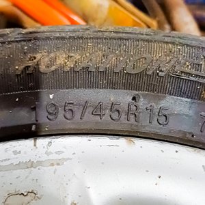 4 Llantas R15 con Cubiertas Usadas - imagen 3