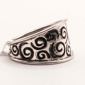 Anillo de Plata con Diseño de Volutas - imagen 2
