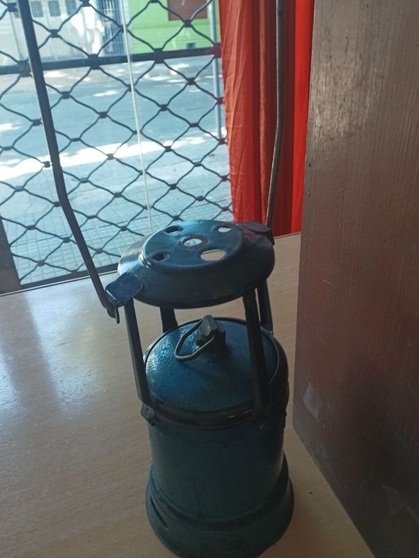 Garrafa de 1 kg con soporte tipo farol y caja contenedora - imagen 2