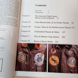 Libro "American Flight Jackets: A History of U.S. Flyers' Jackets" Tapa Dura - imagen 3