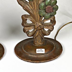 Par de Lámparas de Madera Estilo Antiguo con Decoración Floral - imagen 4