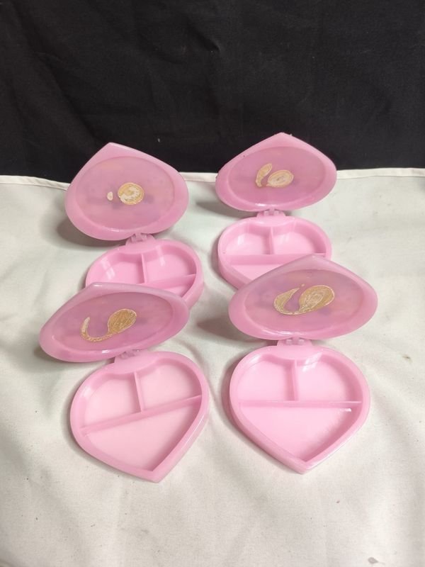 Juguetes de plástico con detalles y mecanismos - imagen 4
