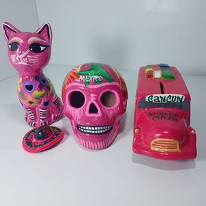 Lote siguiente: Lote de 4 piezas artesanales de barro estilo mexicano