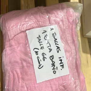 Lote siguiente: 2 Toallas de Baño Infantiles Rosadas