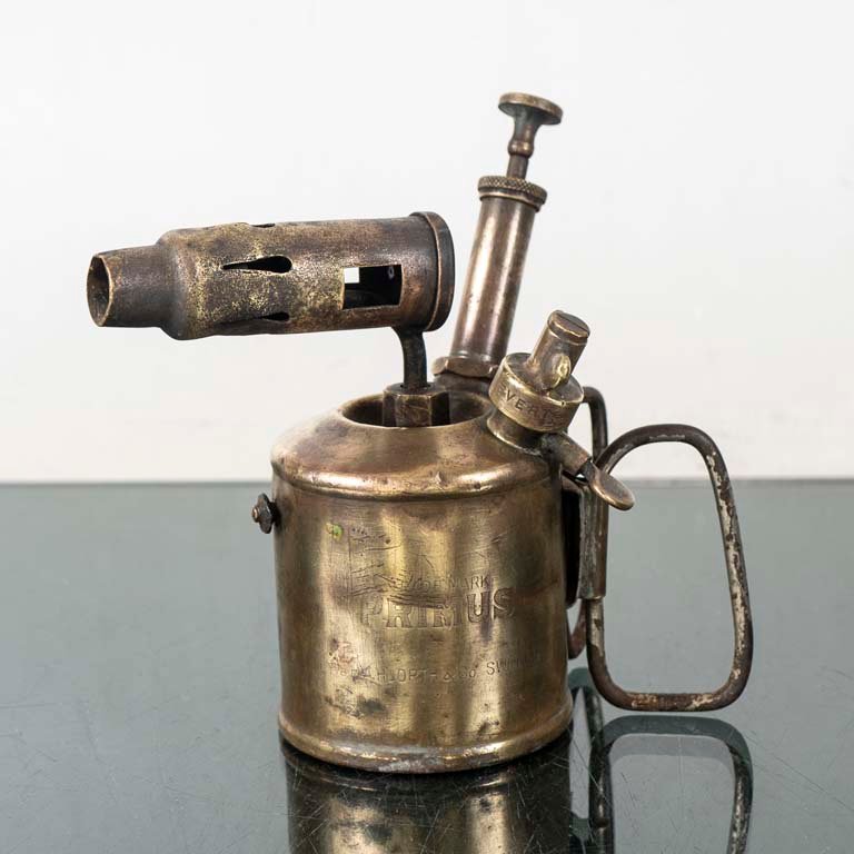 Lote anterior: Soplete de bronce Primus - Medidas: 16x17cm