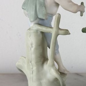 Figura Antigua de Porcelana Niño con Chaleco y Pantalón Azul - Gebruder Heubach - imagen 3