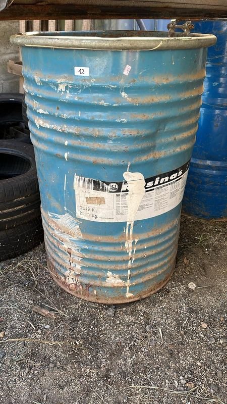 Tanque de 200 litros en mal estado - imagen 2