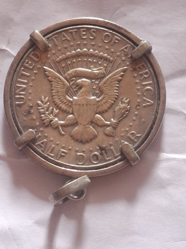 Moneda de plata . Engarzada - Coin de Estados Unidos
