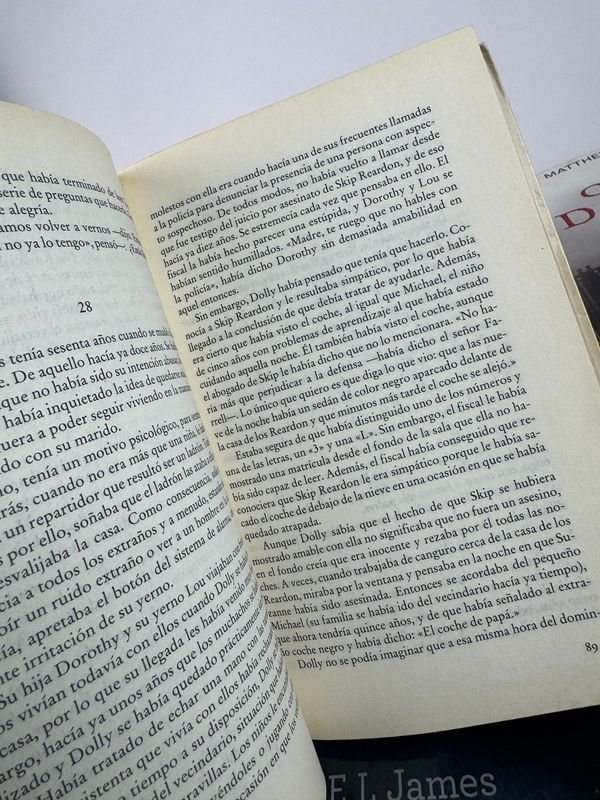 Colección de libros de Thriller, Romance y Best-sellers Contemporáneos - imagen 10