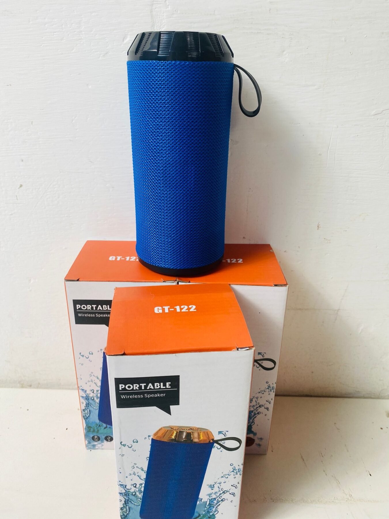 Item lote-x3-parlantes-con-cable-cargador - Image 0