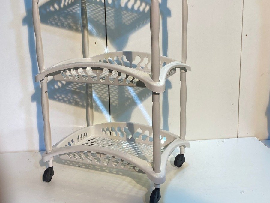 Organizador pvc blanco con 4 estantes y ruedas - imagen 3