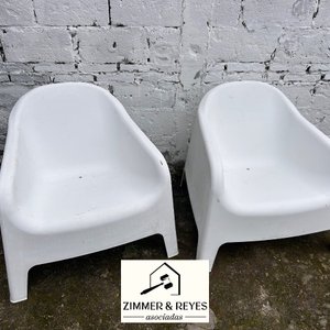Lote anterior: Par de Sillones Blancos de Plástico para Exterior