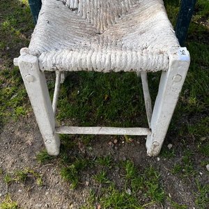 Lote siguiente: Taburete de Madera y Totora Blanco