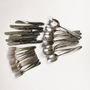 Lote siguiente: Set de 36 Cubiertos WMF: Cucharas, Tenedores y Cuchillos de Metal Plateado