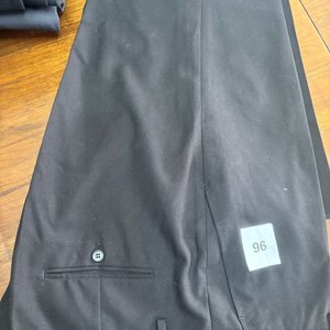 Lote siguiente: Pantalón de Vestir Negro Talle 58