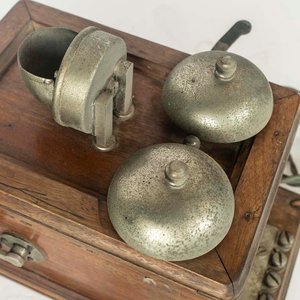 Teléfono Antiguo de Pared de Madera con Timbre y Auricular - imagen 2