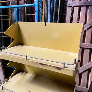 Estantería Metálica Beige de 3 Estantes con Ruedas - imagen 3